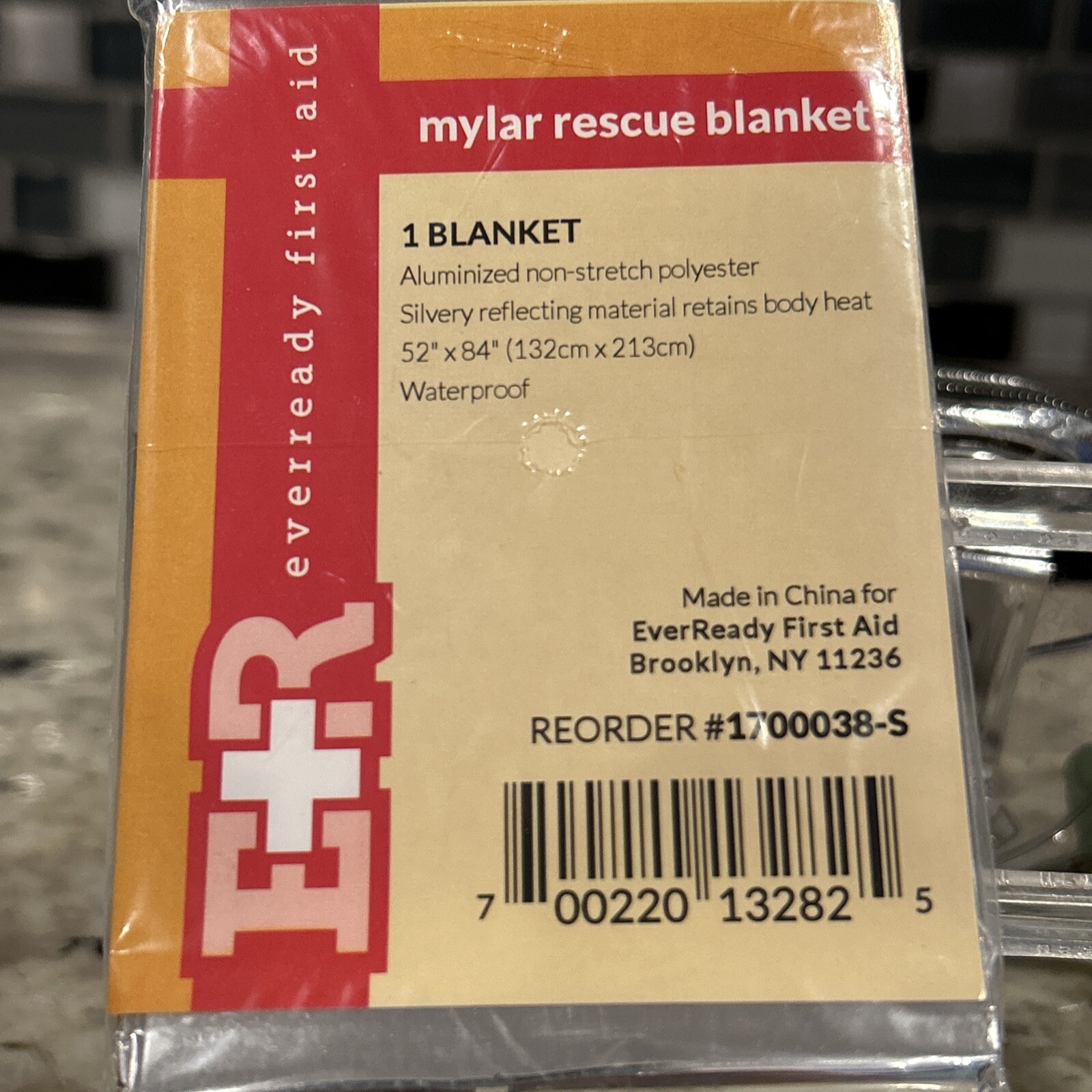 Everready Emergency Rescue Space Thermal Mylar Blankets 52″ x 84″ – 5 Pack