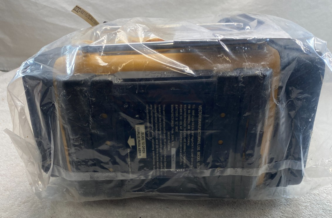 VECTOR STORMTRACKER TV LANTERN AM/FM EMERGENCY WEATHER RADIO NEW NO BOX