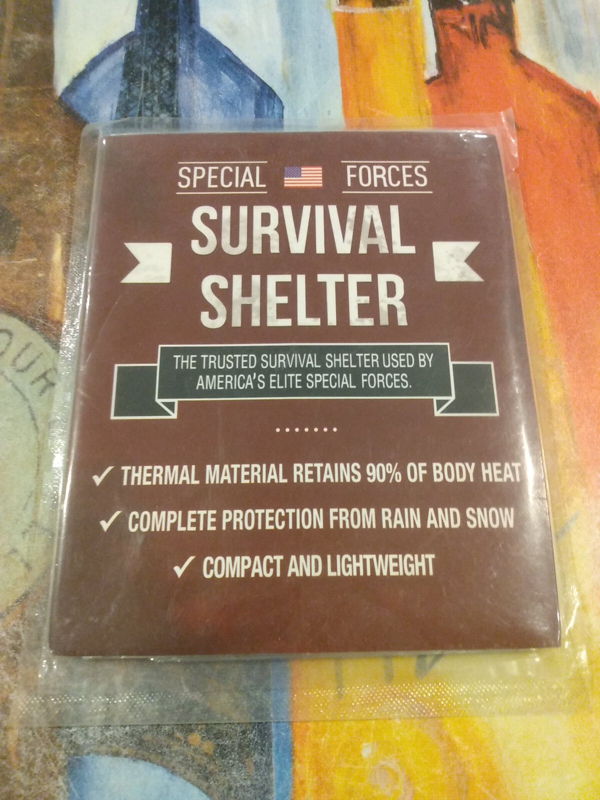 Special Forces Survival Shelter Thermal Material Retains 90% of Body Heat