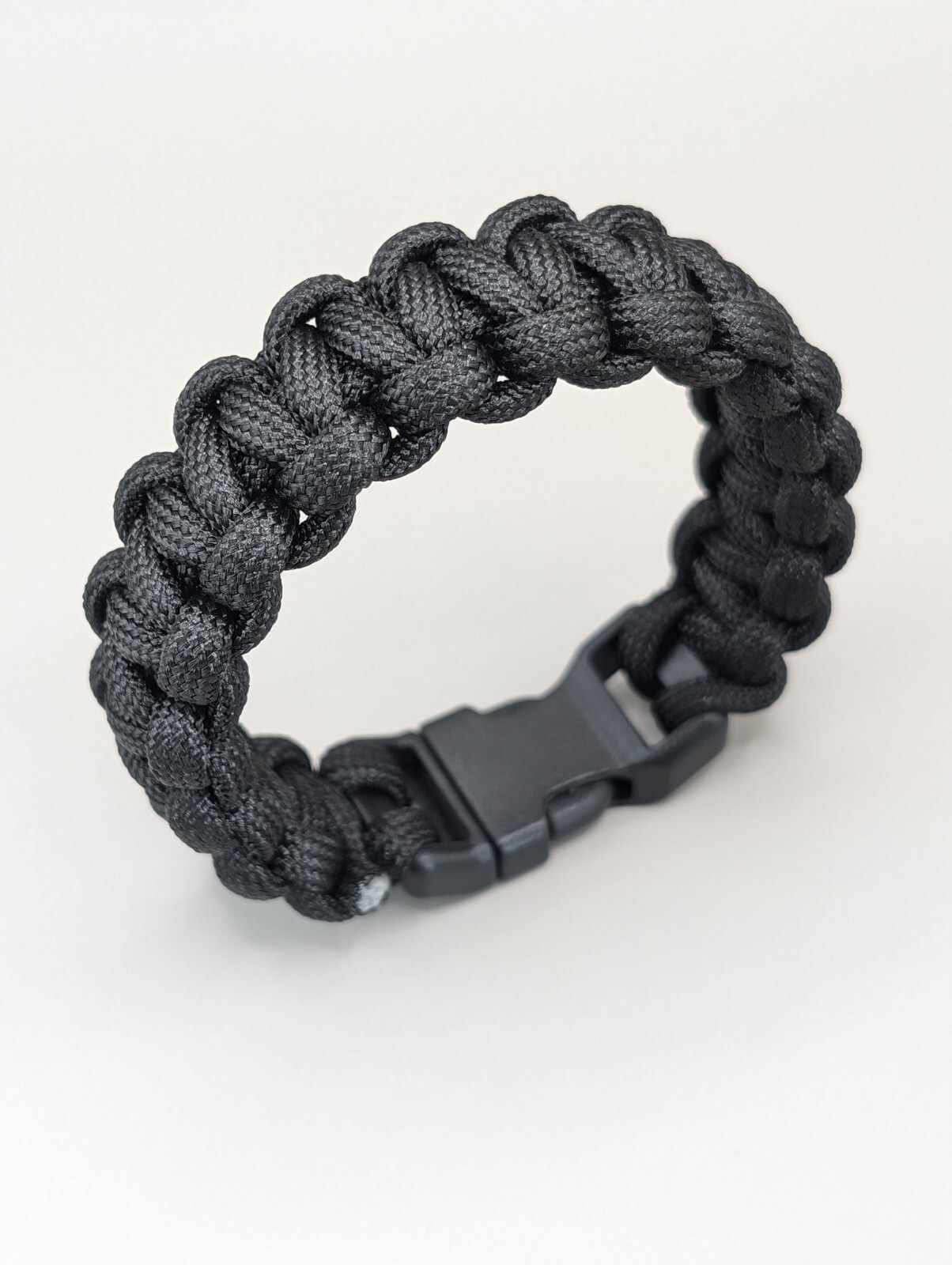 Paracord Bracelet 550 Black Tactical 1/2″ Buckle (Black) Hand Made