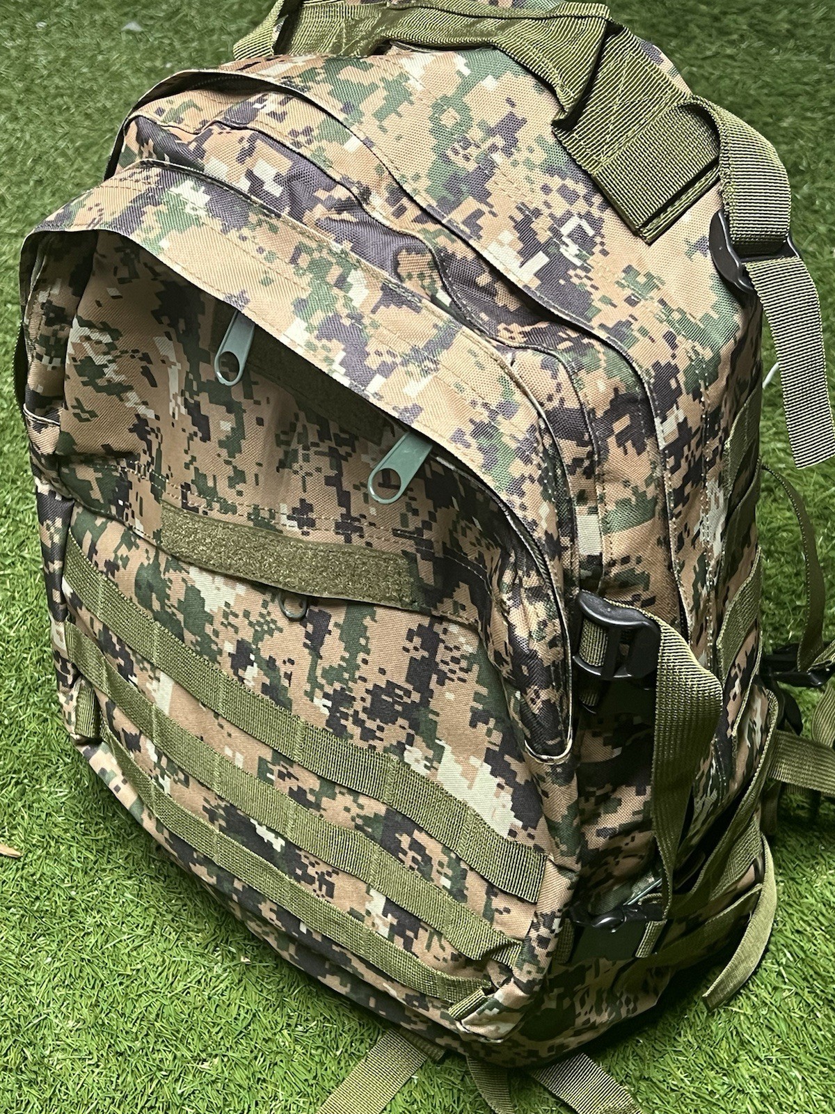 Survival Kit Camoflauge Backpack Apocalypse Camping Go-Bag 100+ Pieces