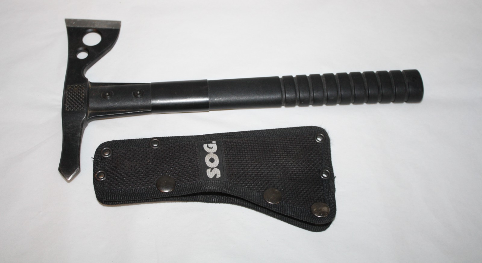 SOG 12″ Throwing Tomahawk Axe Tactical Hatchet w/ Nylon Sheath VERY NICE