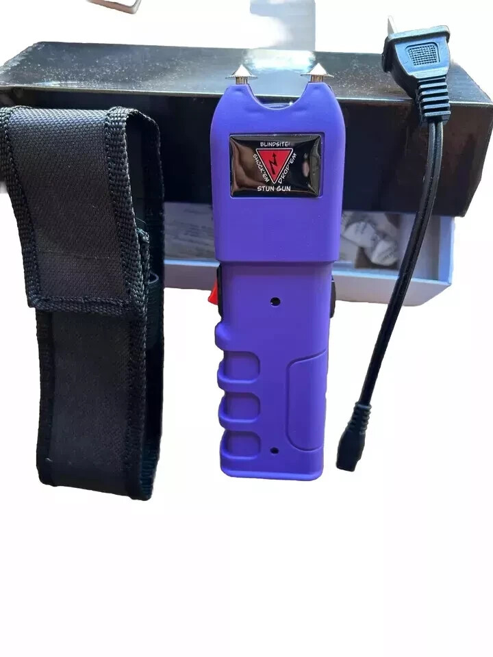 BRAND NEW BLINDSITE Stun Gun w/ holster, charger, & instruction manual