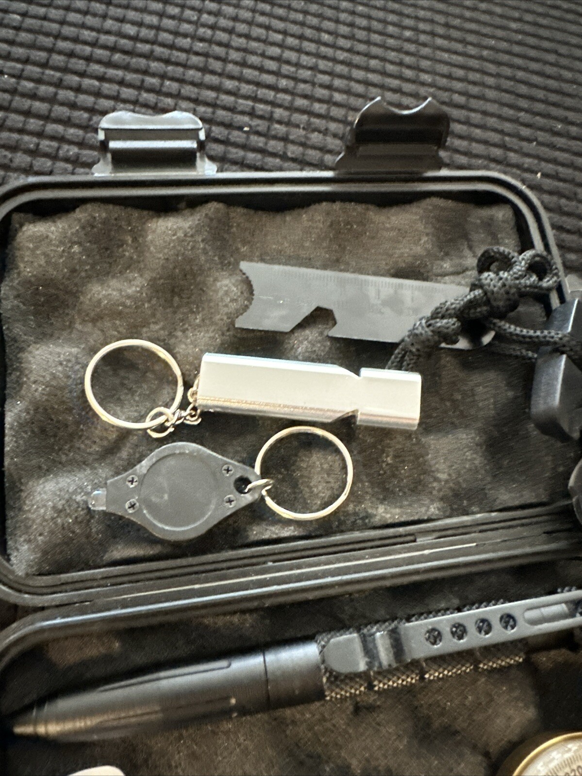 Recon Deluxe Military Grade Emergency Survival Kit
