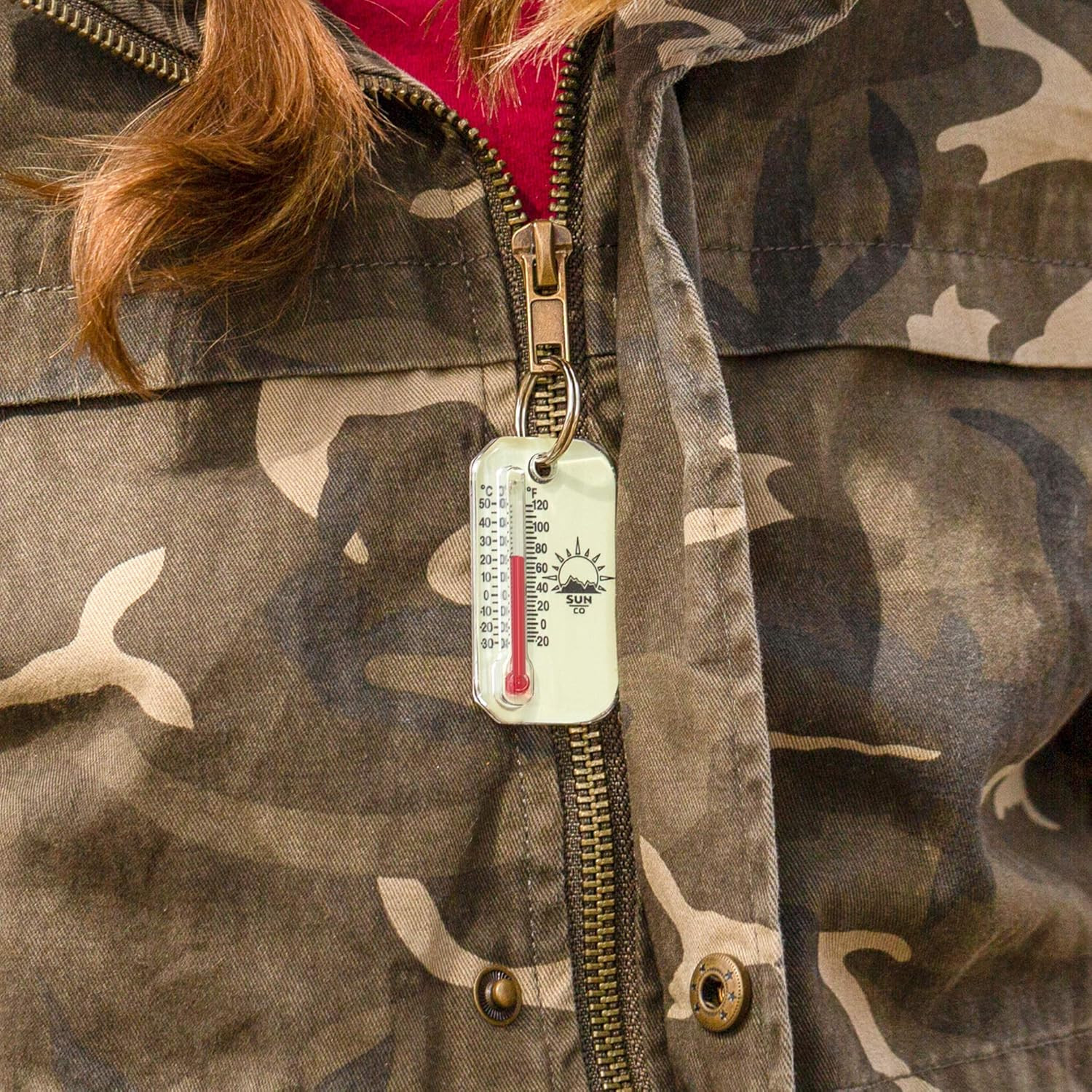 Lumazip – Glow-In-The-Dark Zipper Pull Thermometer for Jacket