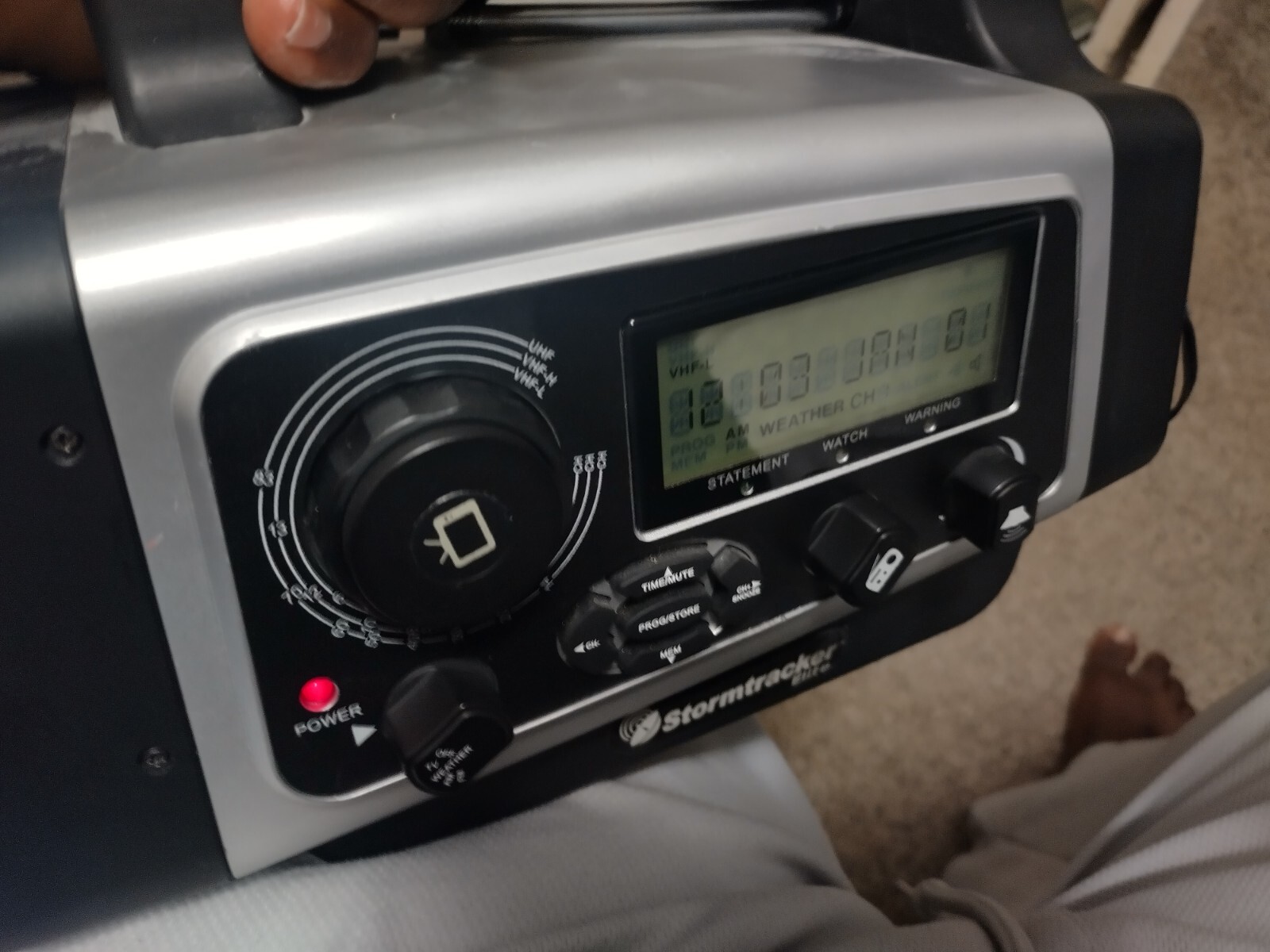 Hurricane Weather Alert AM/FM Radio TV Lantern Light Vector Stormtracker Elite