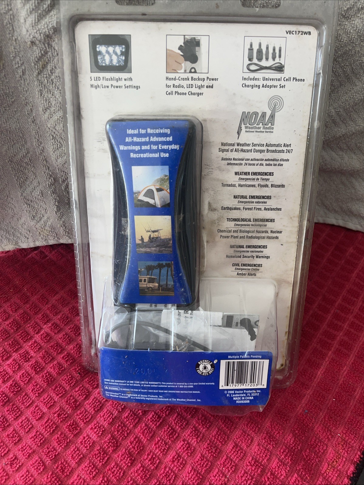 Storm tracker Vector VEC172WB Weather Alert Radio Flashlight Cell Phone Charger