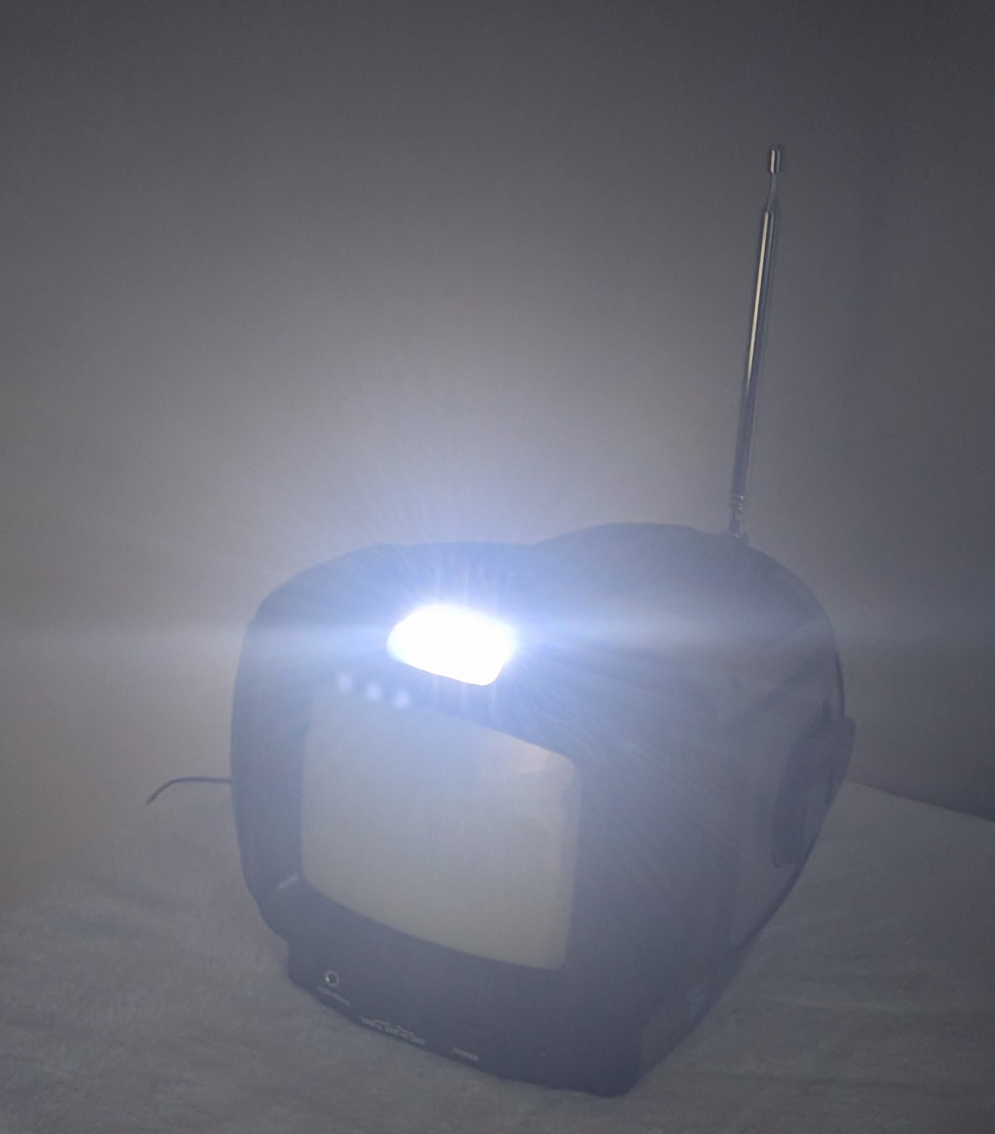 Vintage Vector Stormtracker VEC130B Weather Alert Radio TV Alarm Clock TESTED