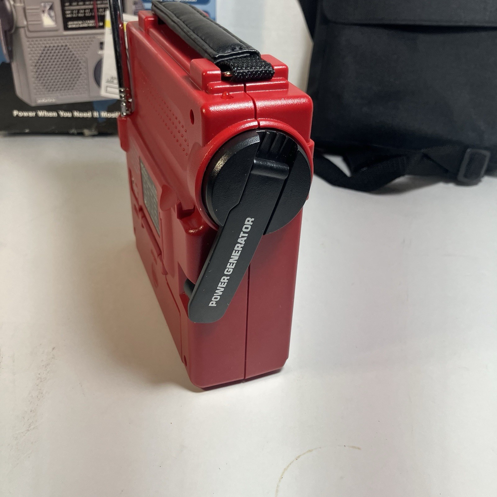 LL Bean FR-200 Emergency RADIO Short Wave AM/FM Hand Crank Eton w/ Case • Red