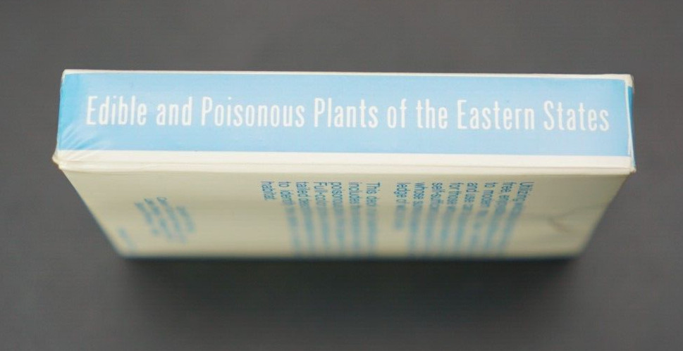 Edible & Poisonous Plant Reference Card Deck for Eastern United States, NOS
