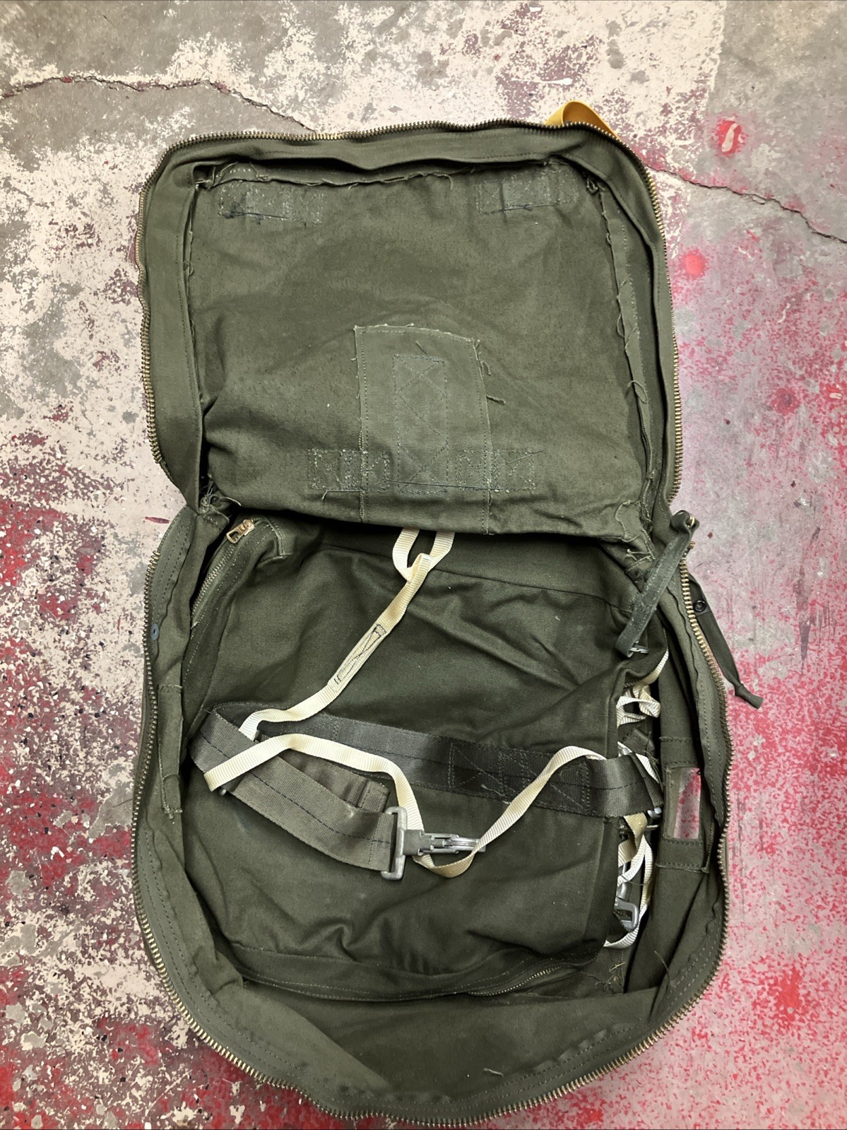 US SURVIVAL KIT OVER WATER PILOT BAG