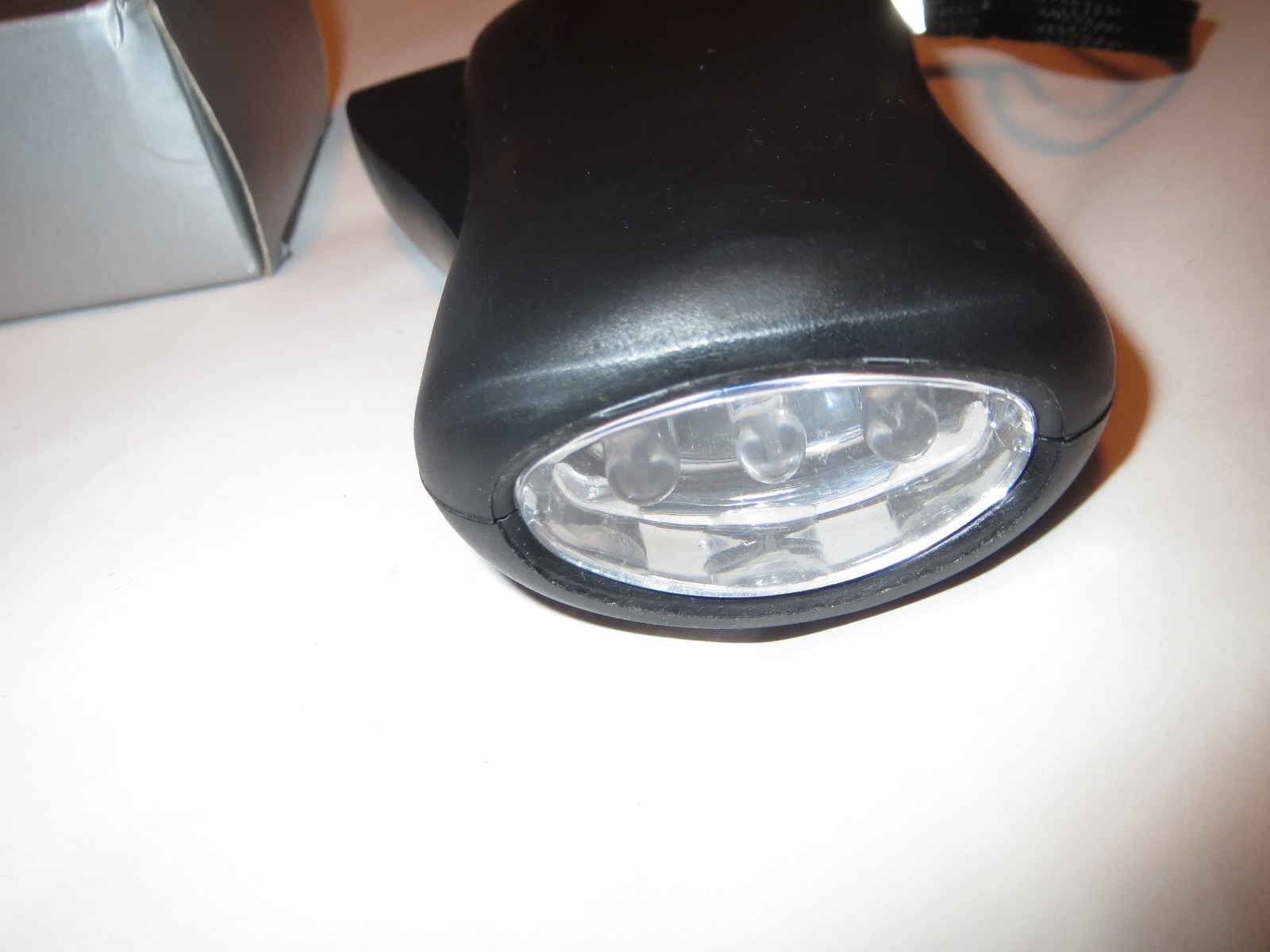 Hand Crank LED Flashlight – 3 LED – color black – USA Seller