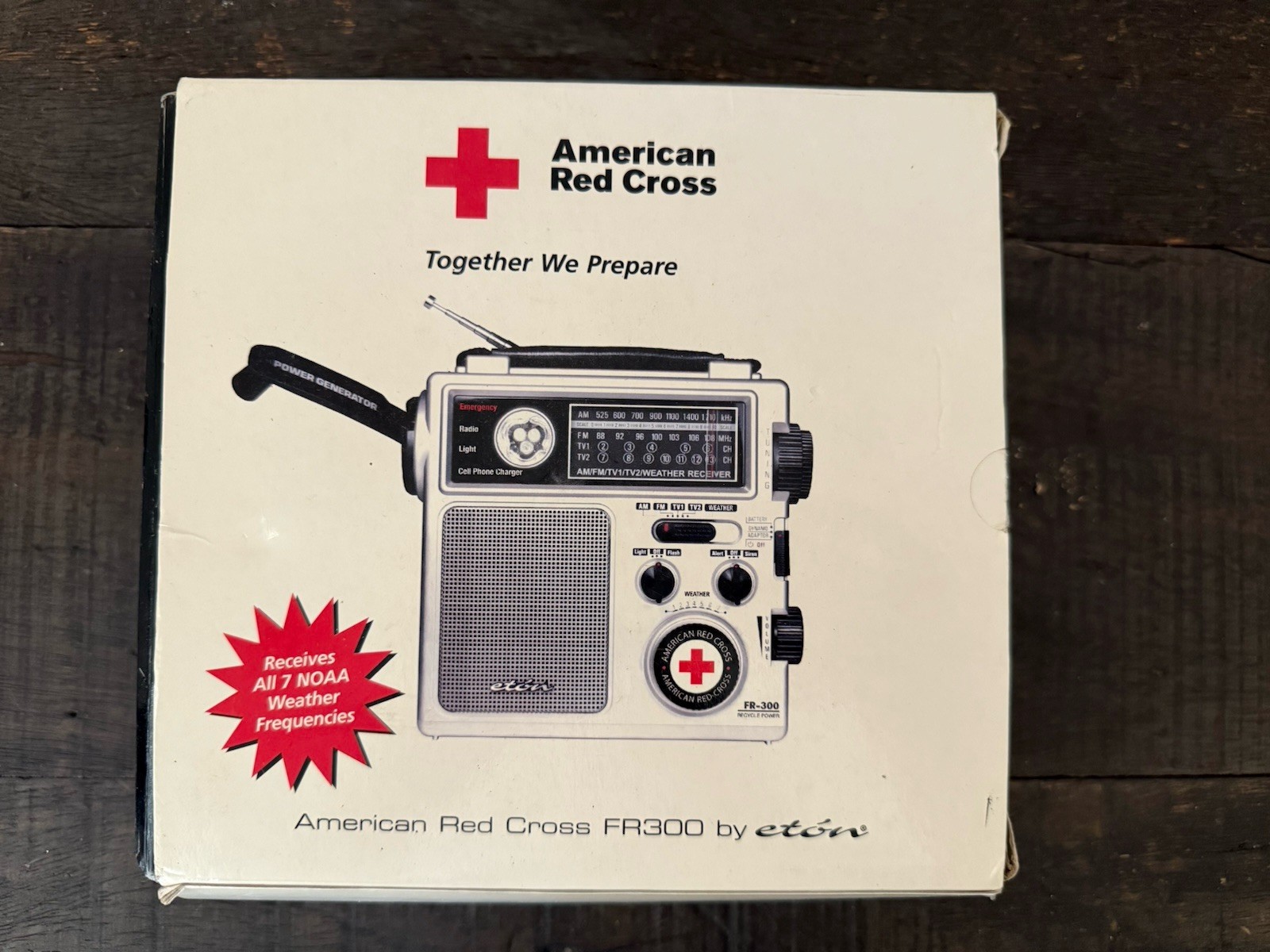 FR300 Eton American Red Cross emergency radio hand crank