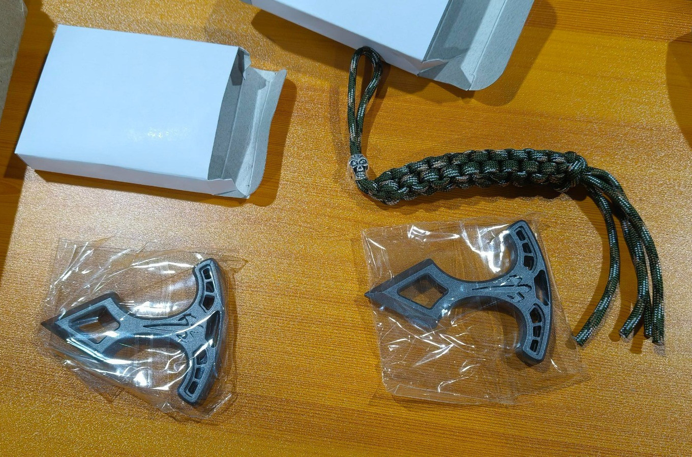 Multifunction EDC alloy Tool with rope car window breaker outdoor Survival Gear
