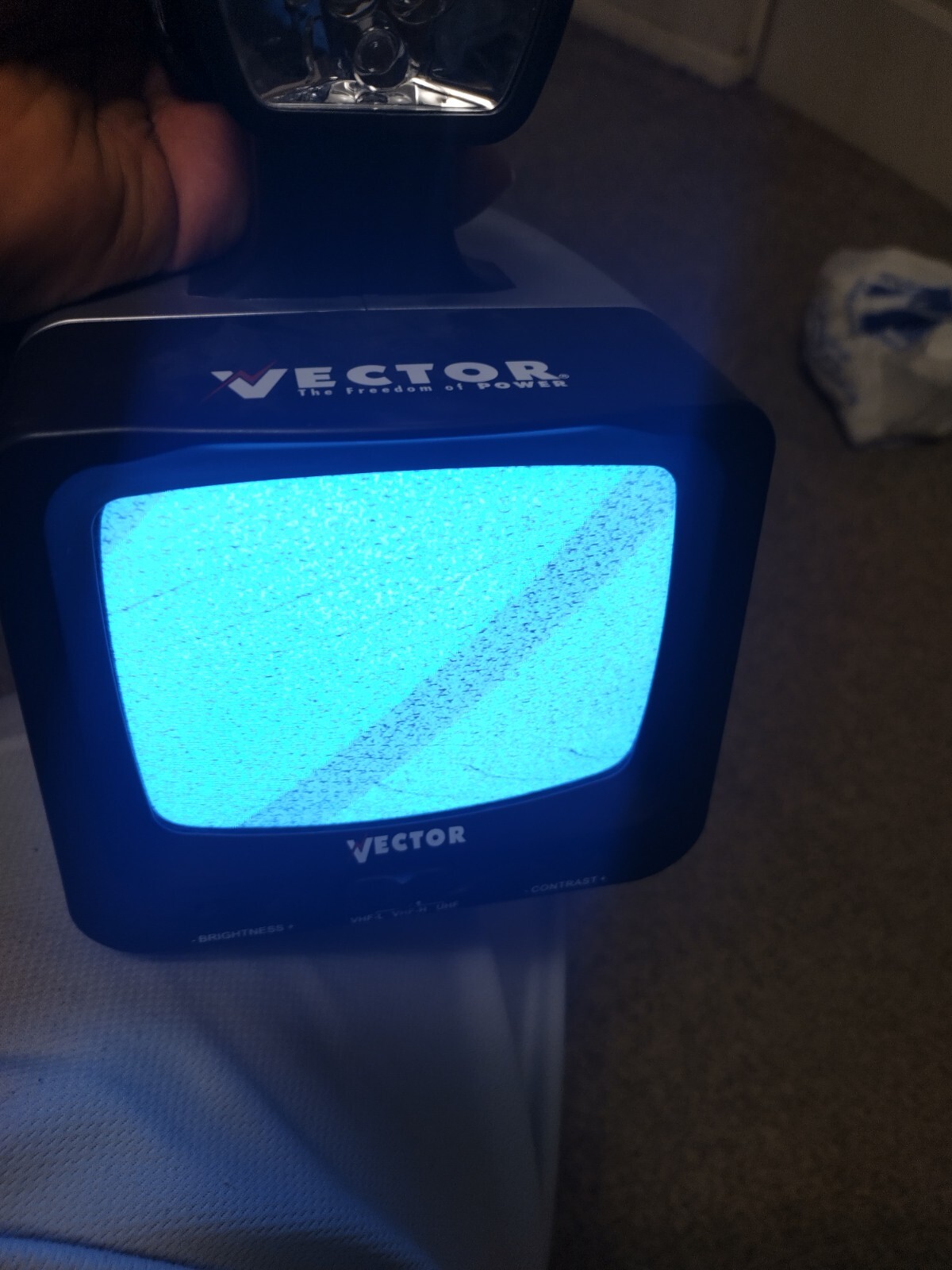 Hurricane Weather Alert AM/FM Radio TV Lantern Light Vector Stormtracker Elite