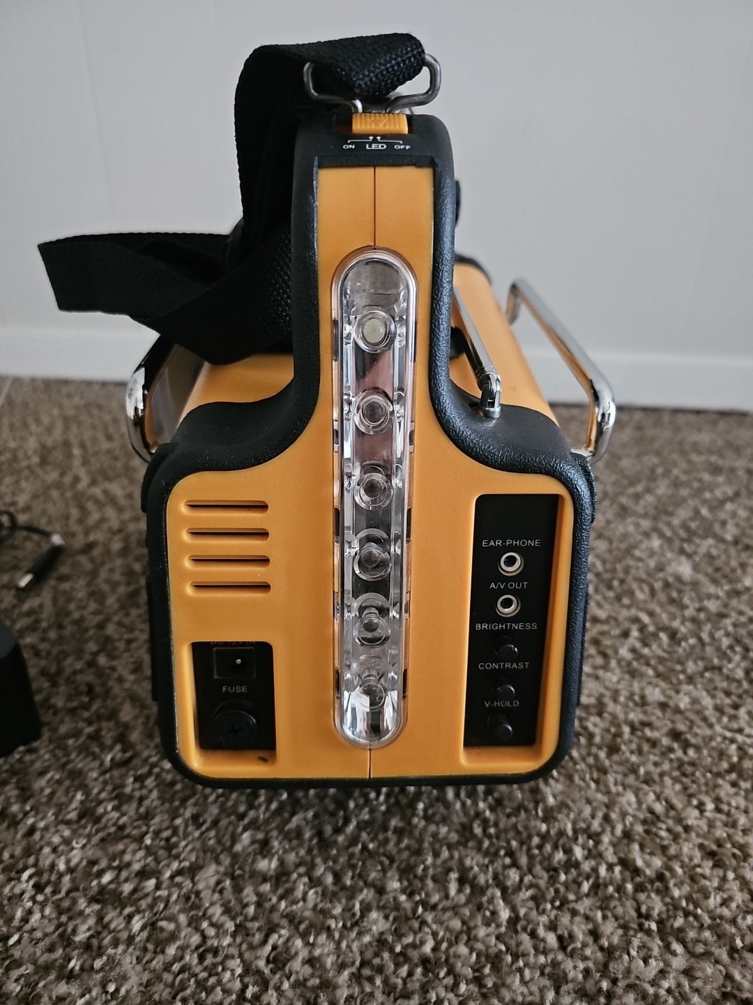 Storm Tracker Vector Toughbrite NOAA Weather Alert AM-FM Radio Lantern TV