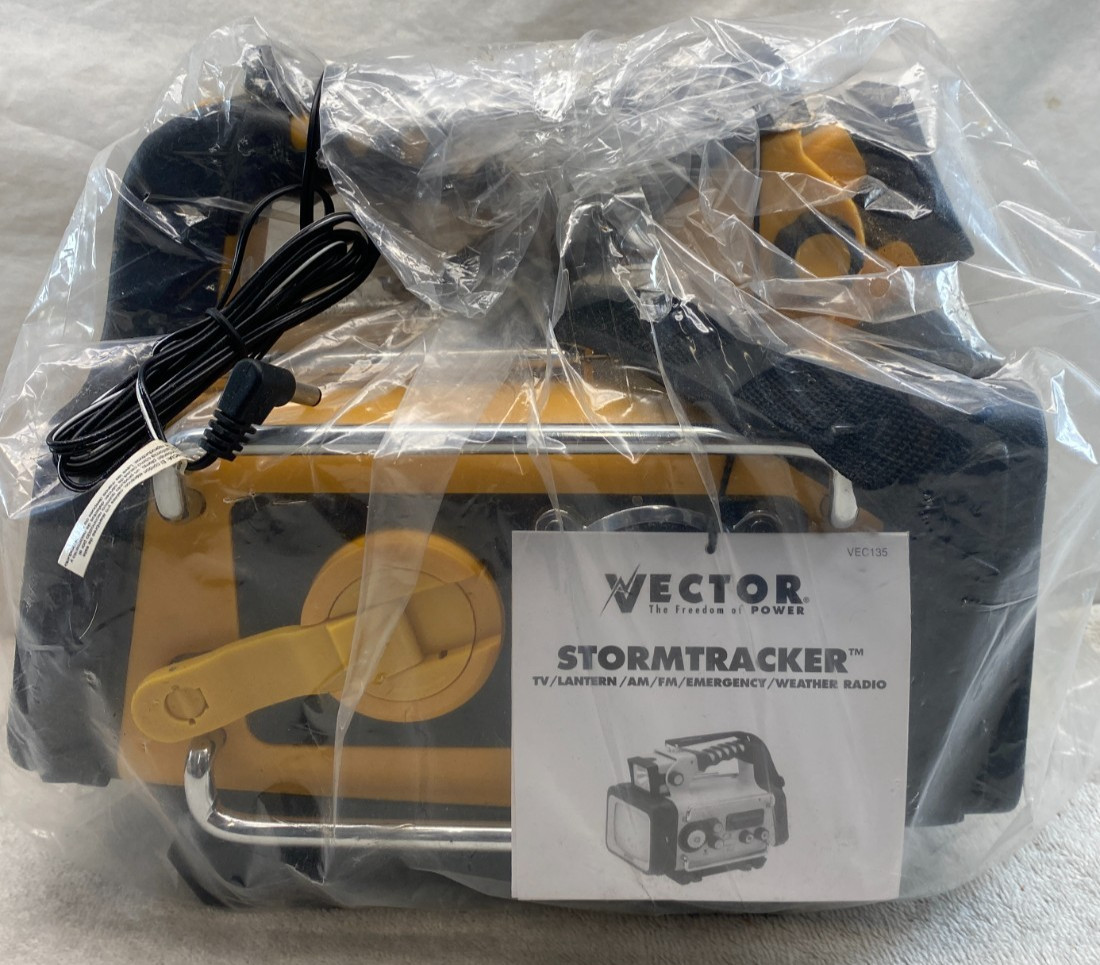 VECTOR STORMTRACKER TV LANTERN AM/FM EMERGENCY WEATHER RADIO NEW NO BOX