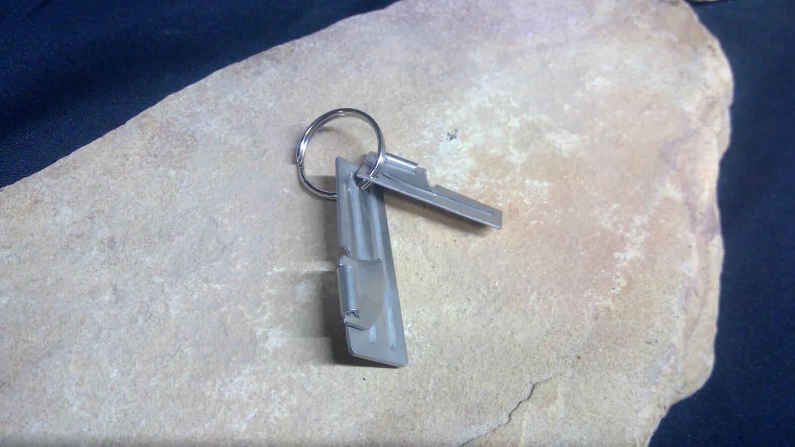 Can Opener Combo P-38 & P-51 USGI Military Issue Shelby Co John Wayne Key Chain