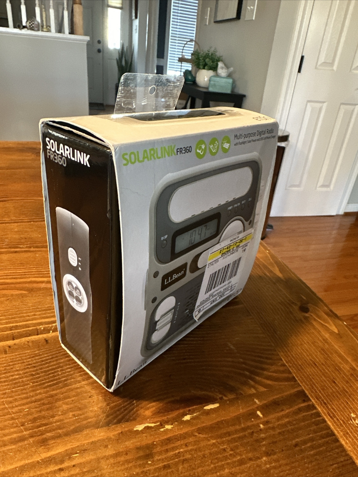 SOLARLINK FR360 Emergency Weather Radio Flashlight Solar Power USB PORT LL BEAN