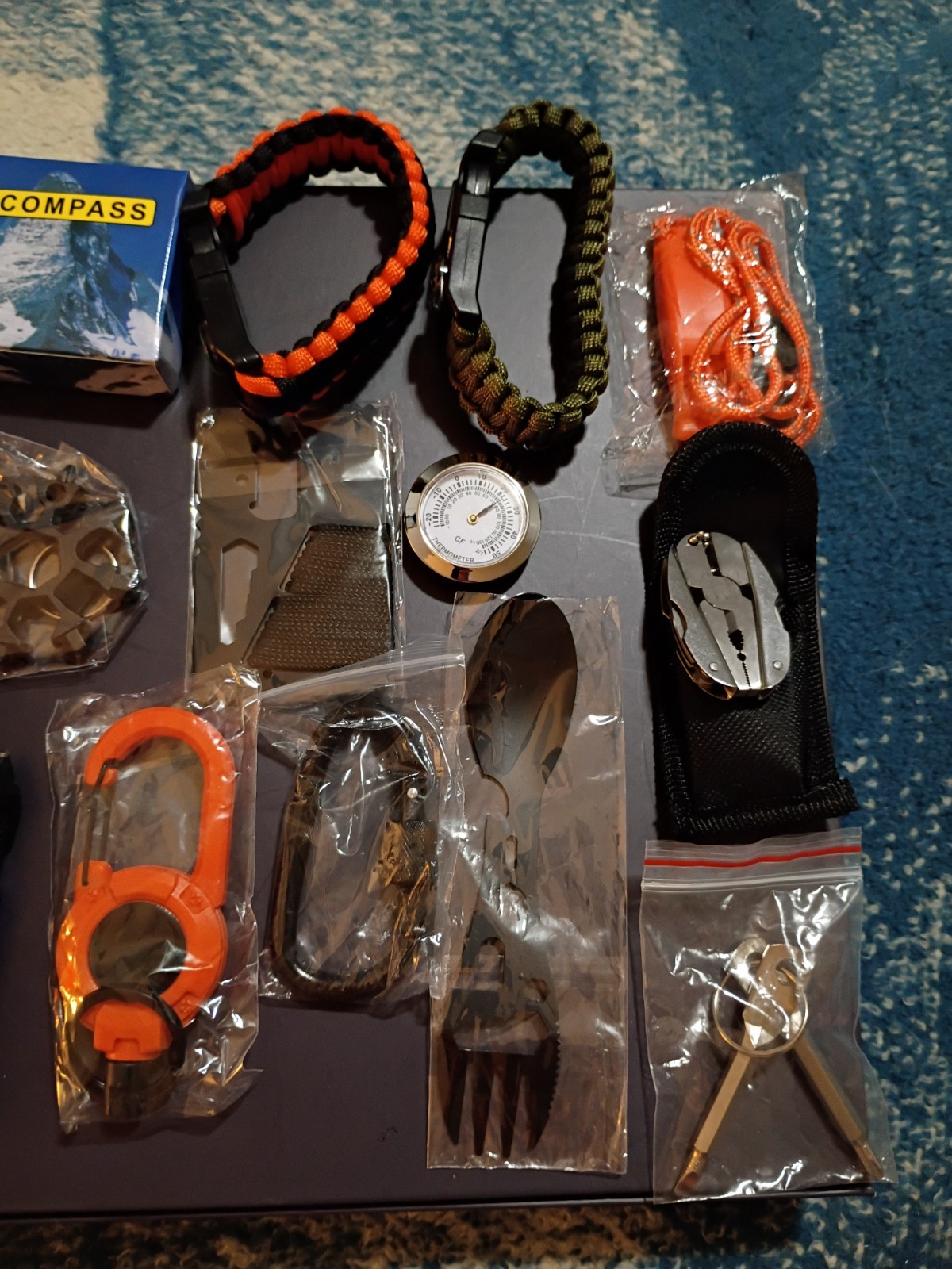 Emergency Survival Kit / 65+ MUST HAVE ITEMS