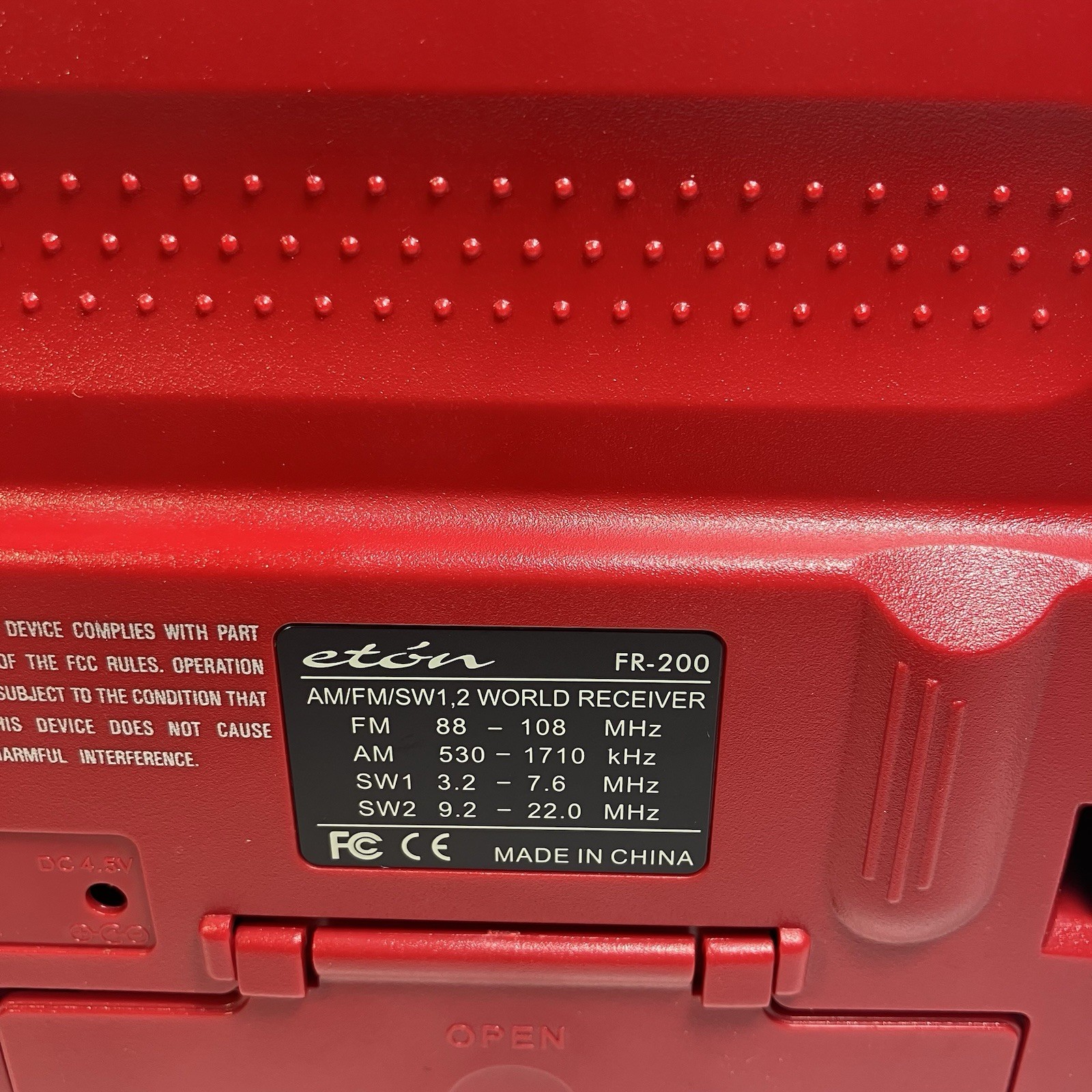 LL Bean FR-200 Emergency RADIO Short Wave AM/FM Hand Crank Eton w/ Case • Red