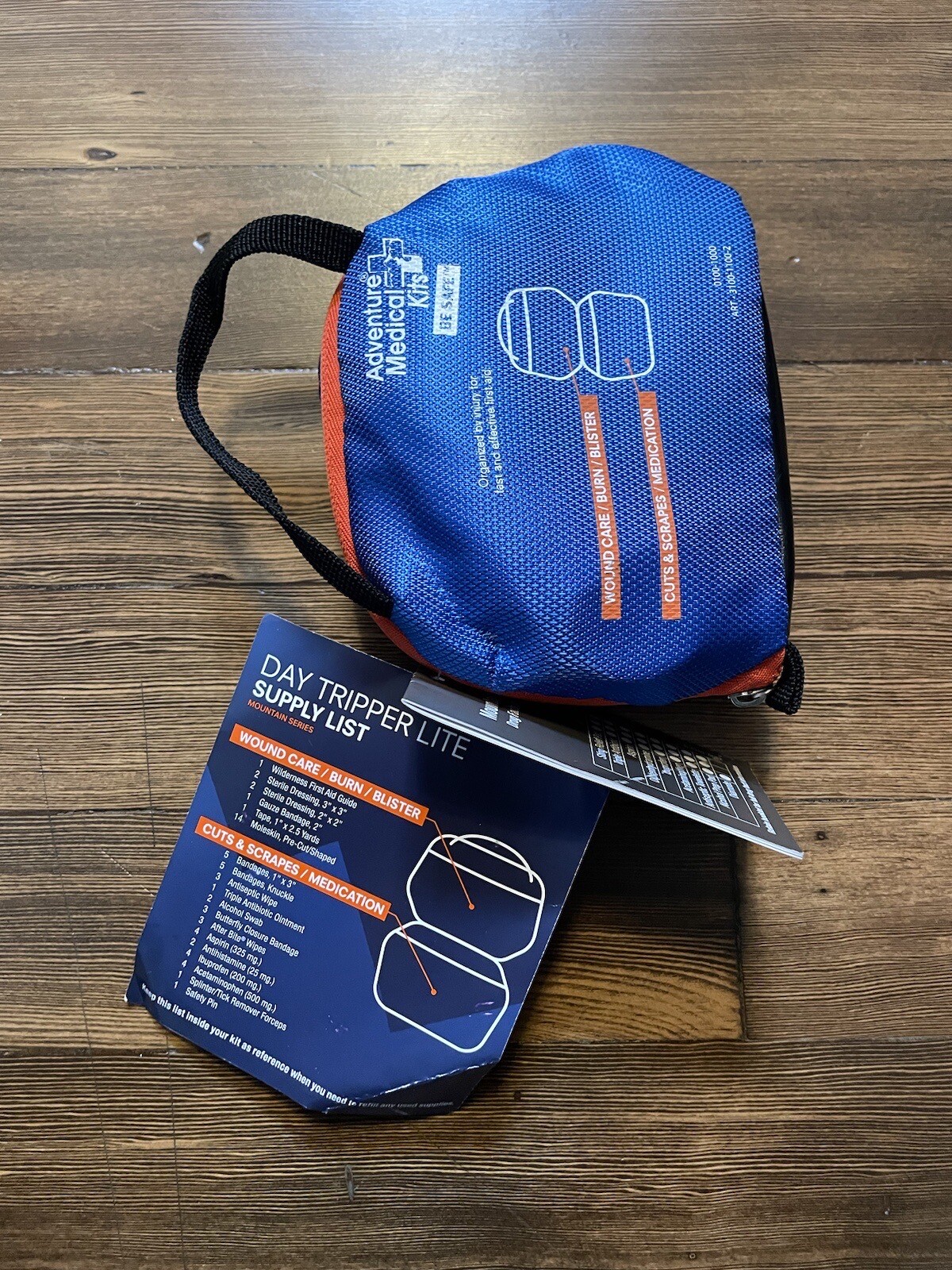 Adventure Medical Mountain Series Medical Kit (Day Tripper Lite) – 59 Pieces New