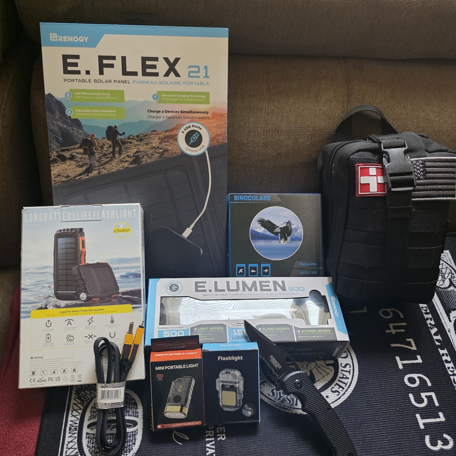 🔋 Solar Hiking & Emergency Preparedness Starter Kit All in One Bundle
