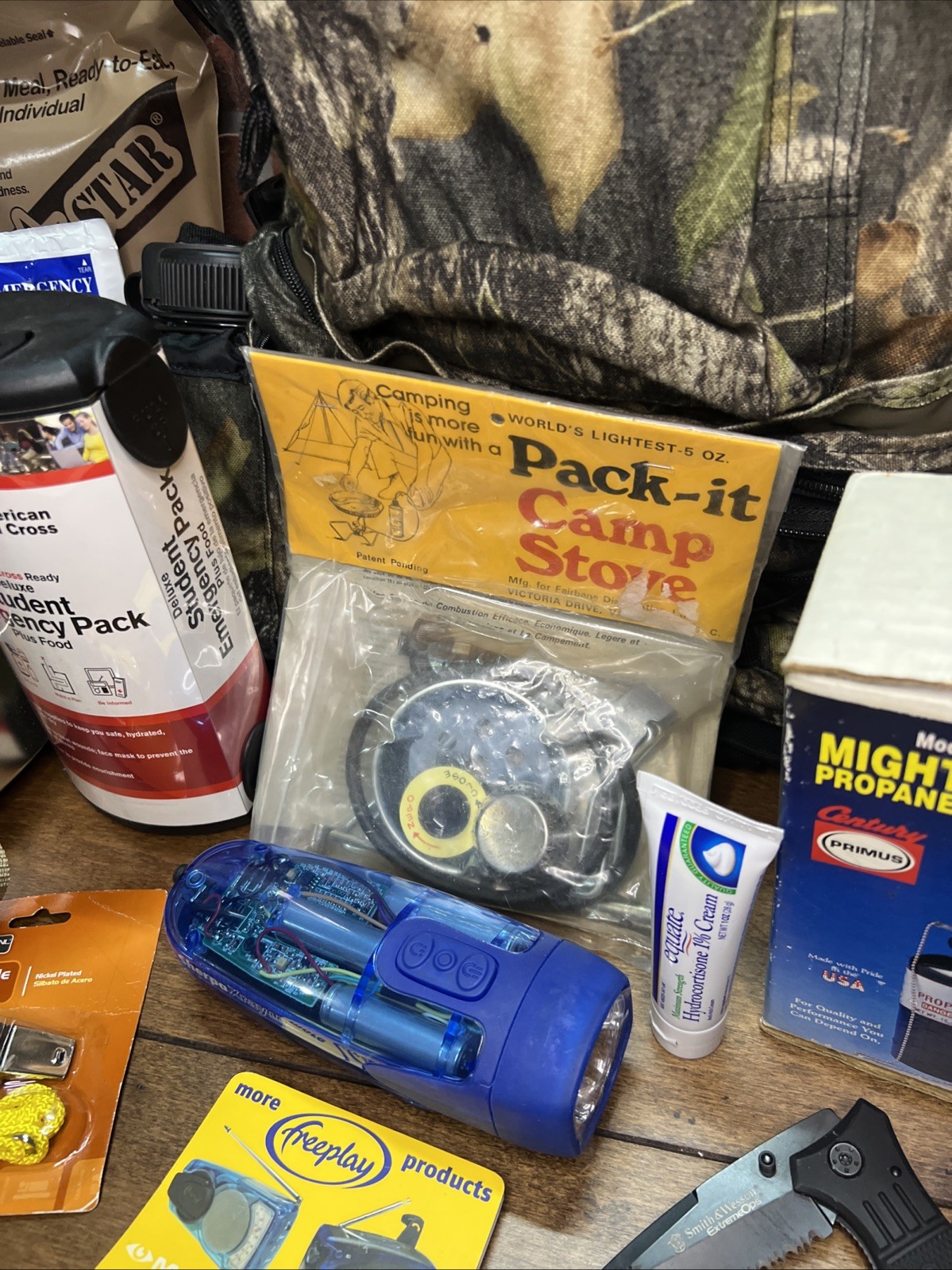Emergency Survival Kit Camping Disaster EarthQuake Bug-Out Smith Wesson Knife