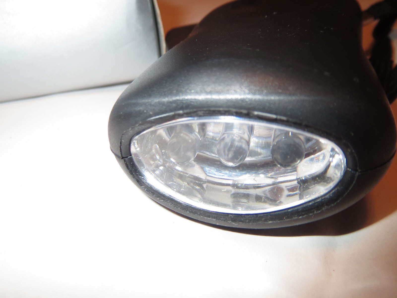 Hand Crank LED Flashlight – 3 LED – color black – USA Seller