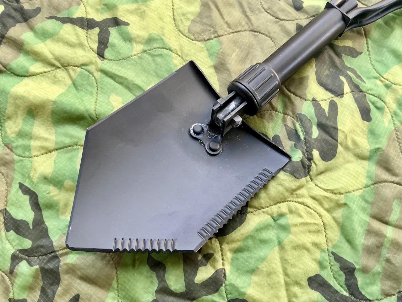 2011 Army Military Surplus Entrenching E Tool Shovel & Multicam Pouch Carrier GI
