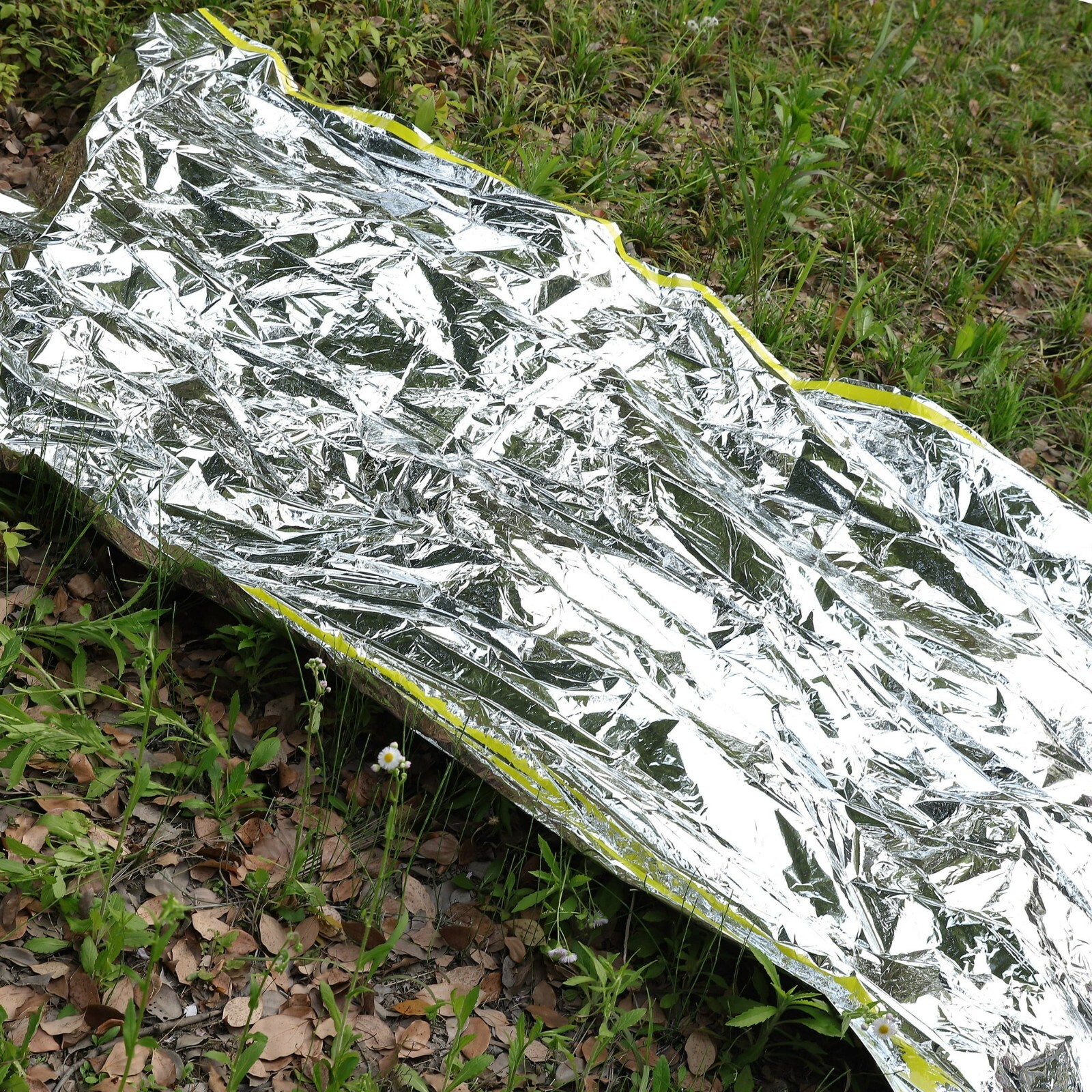 Ozark Trail Outdoor Emergency Survival Reflective Light Tent & Suspension Cord