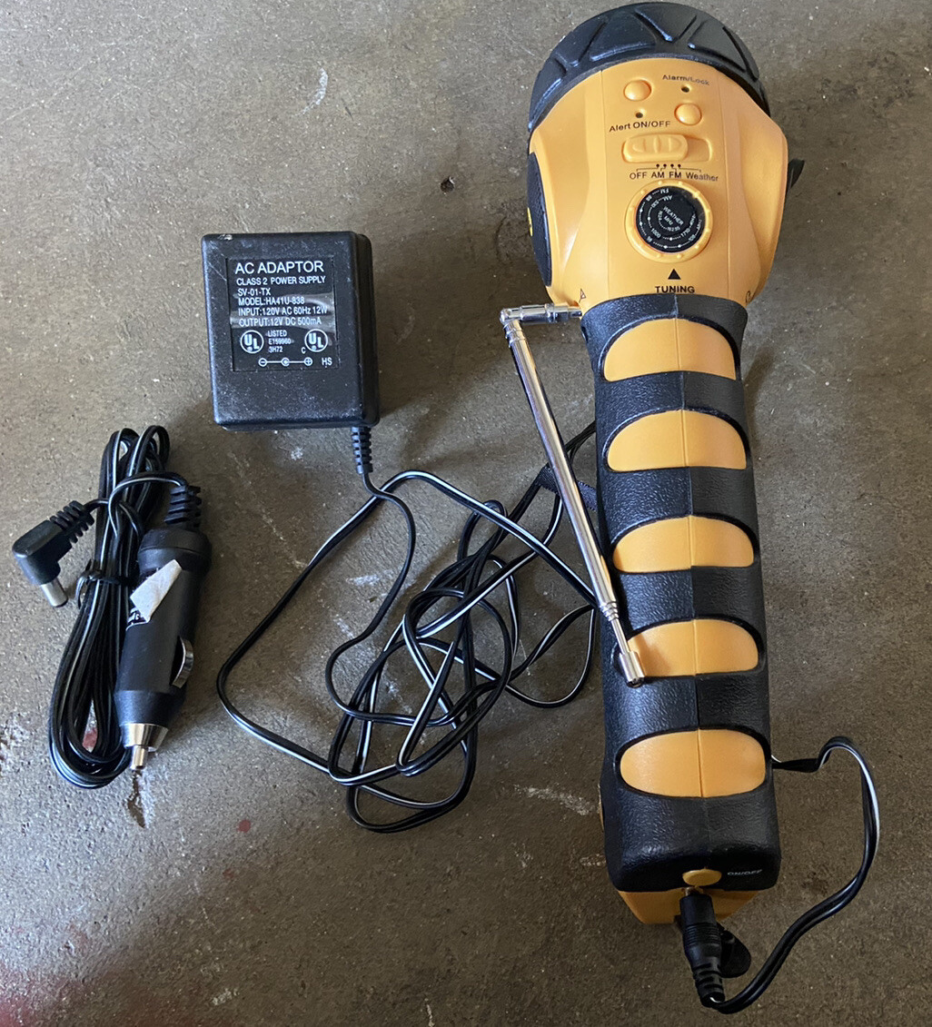 VECTOR AM/FM Emergency Weather Radio / Light VEC173 Survival Light Clean Not Use