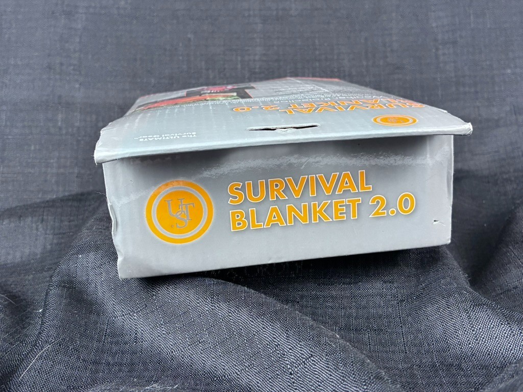 UST Survival Blanket 2.0 Lightweight Weather Protection 83″x59″