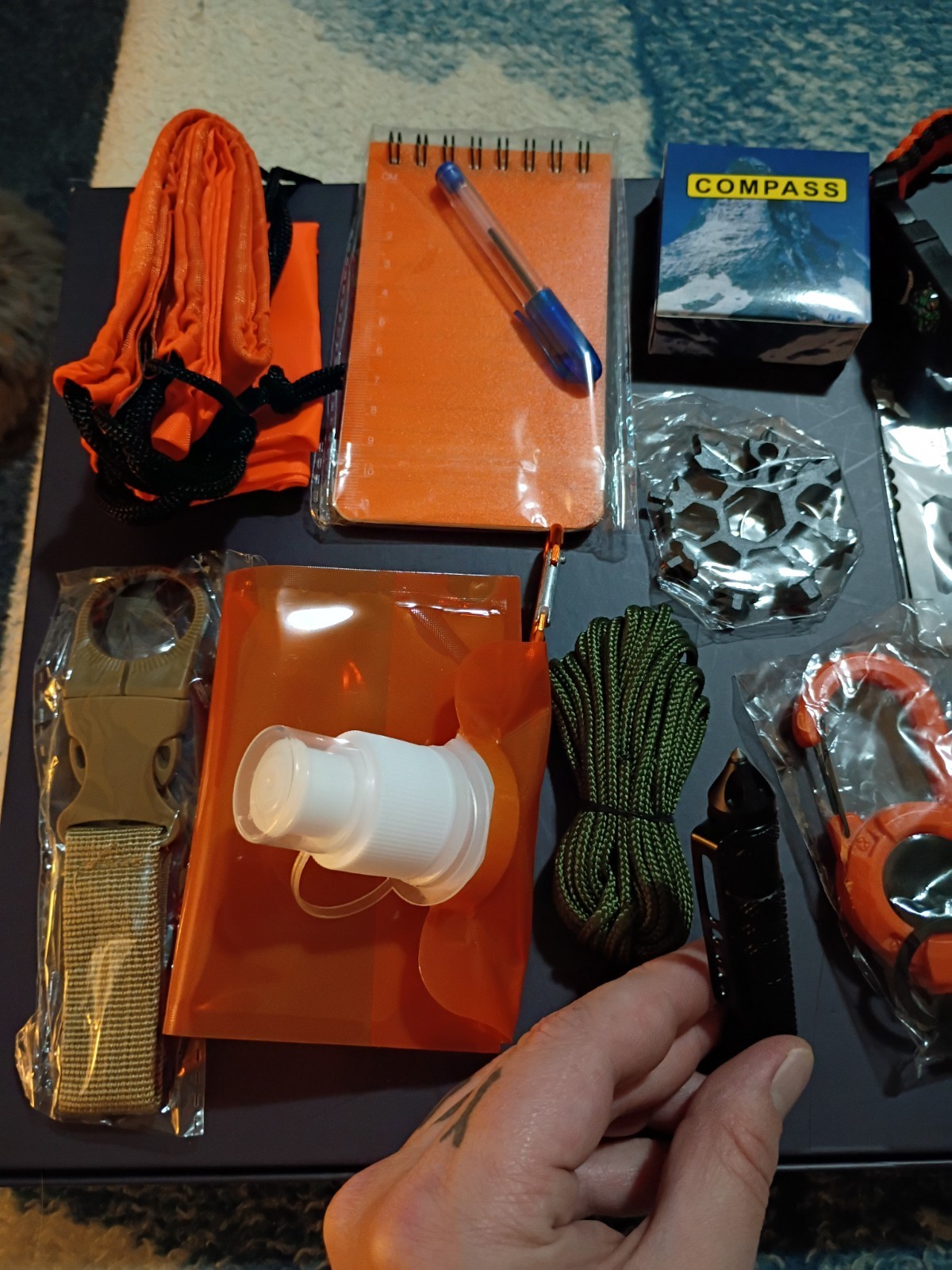 Emergency Survival Kit / 65+ MUST HAVE ITEMS