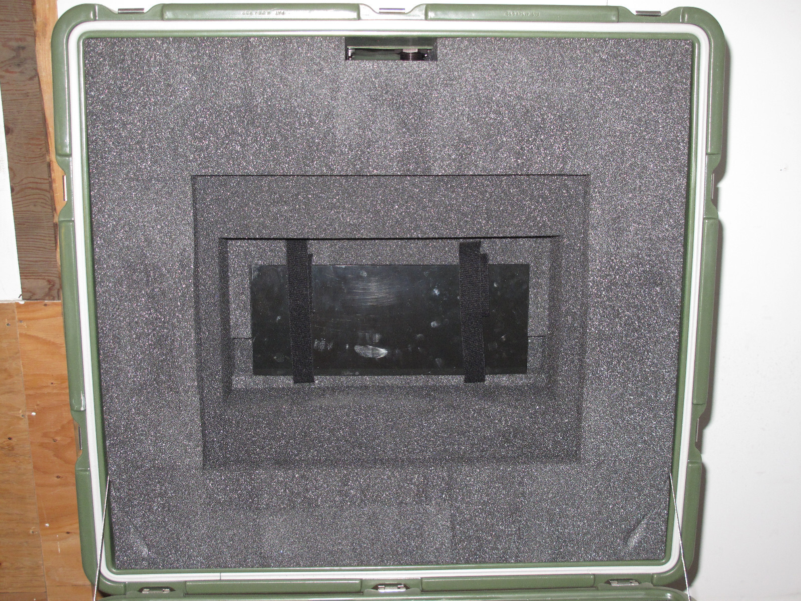 Hardigg Pelican 29x27x35 Hinged Single Lid Hard Case Printer Equipment Shipping