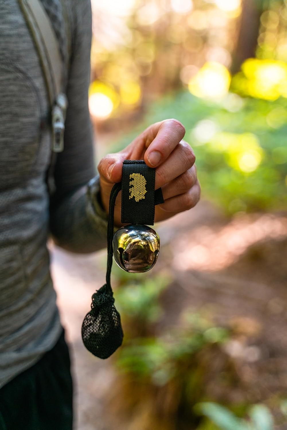 Lightweight Magnetic Bear Bell with Noise Control – Essential Hiking Safety Gear