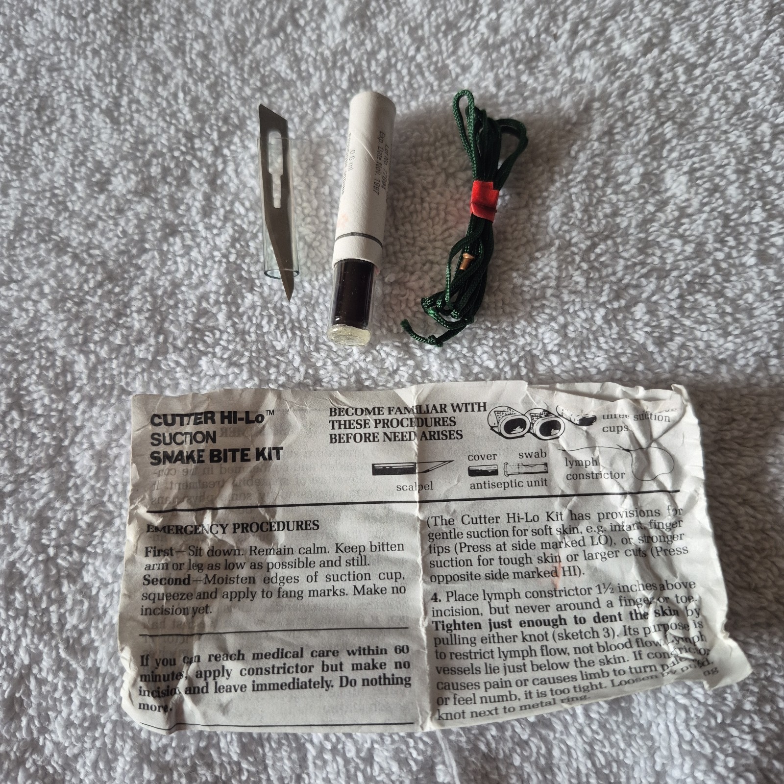 Portable Cutter’s Snake Bite Kit Camping Hiking Field Gear Military Boy Scouts ?
