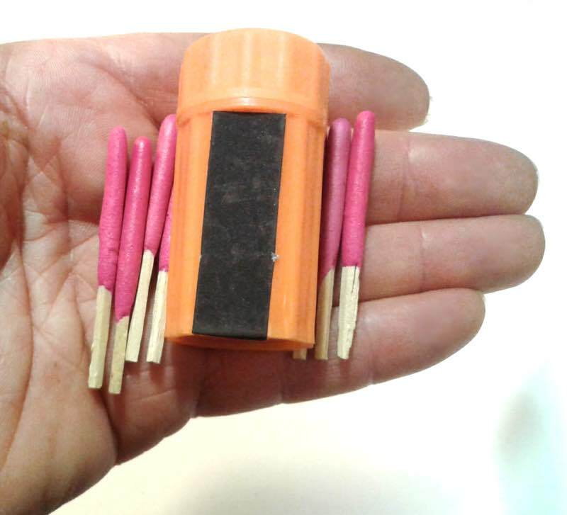 Flint Magnesium Rod + Storm Hurricane Matches + Mag Fire Starter + H20 Matches