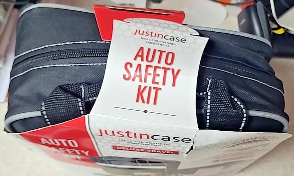 Deluxe Safety Kit Black – Justin Case*488