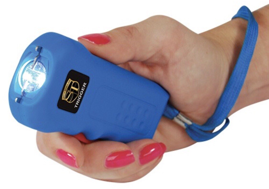 Stun MASTER ST POLICE Defense BLUE SQUEEZE Stun Gun Rechargeable LED FLASHLIGHT
