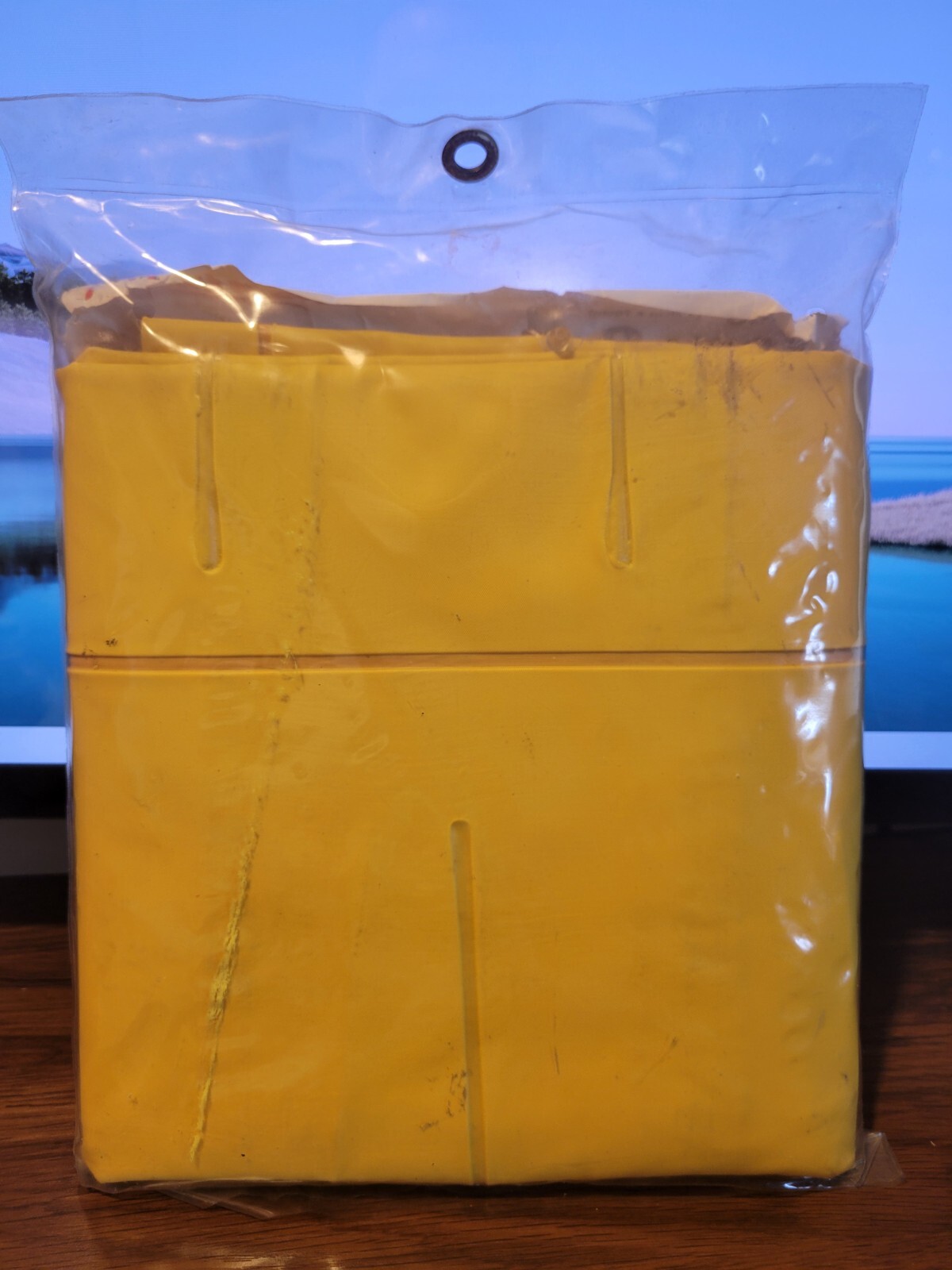 Vintage 1984 Easy-Care Fabric Nylon, Vinyl Mat 72×30 #69733 NEW