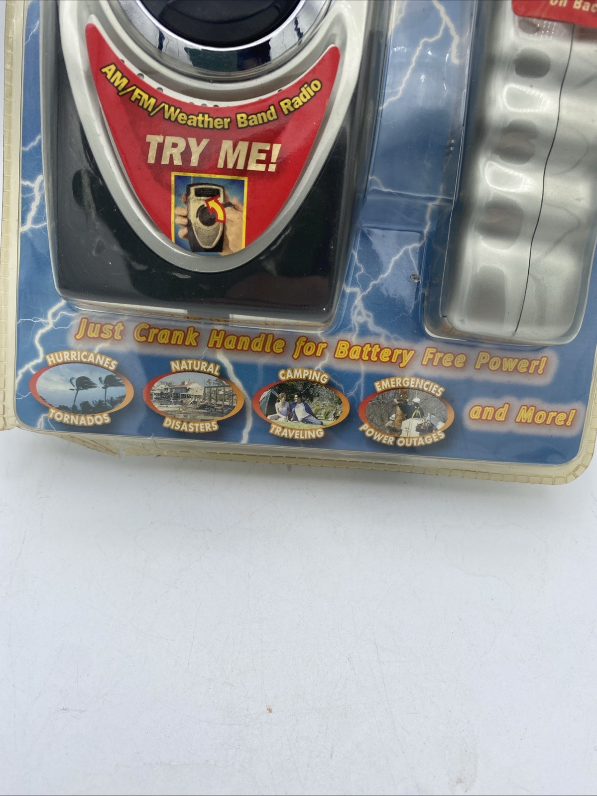 Innovage Outdoor Wind Up Emergency Radio/Flashlight Set, No Batteries Required
