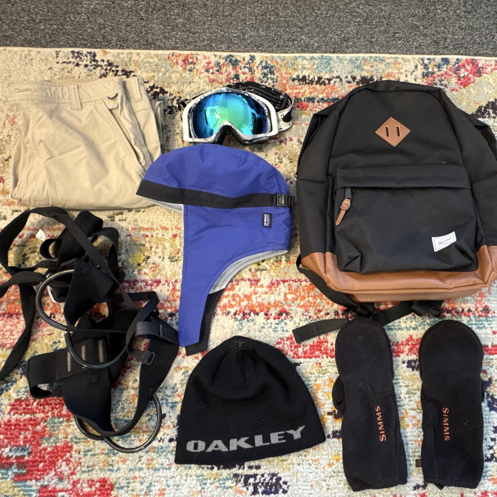 Outdoor Gear Lot Oakley Simms Black Diamond Patagonia Herschel Rei