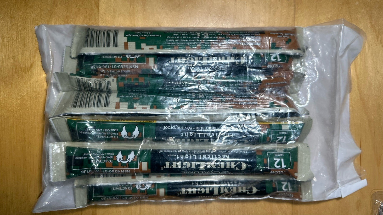 10 X Cyalume Chemlight Tactical Light 12 Hour Yellow New In Sealed Pack Exp.2029