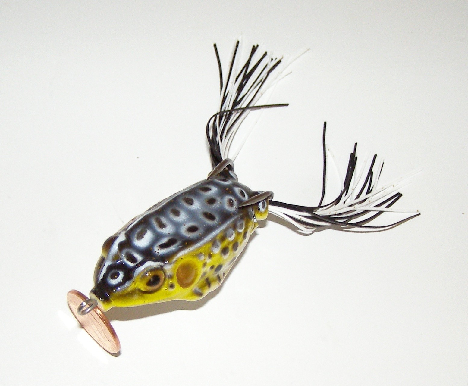 1 Topwater Black Yellow Life-Like Frog Fishing Lure Bait Tackle 4 Big Fish NEW