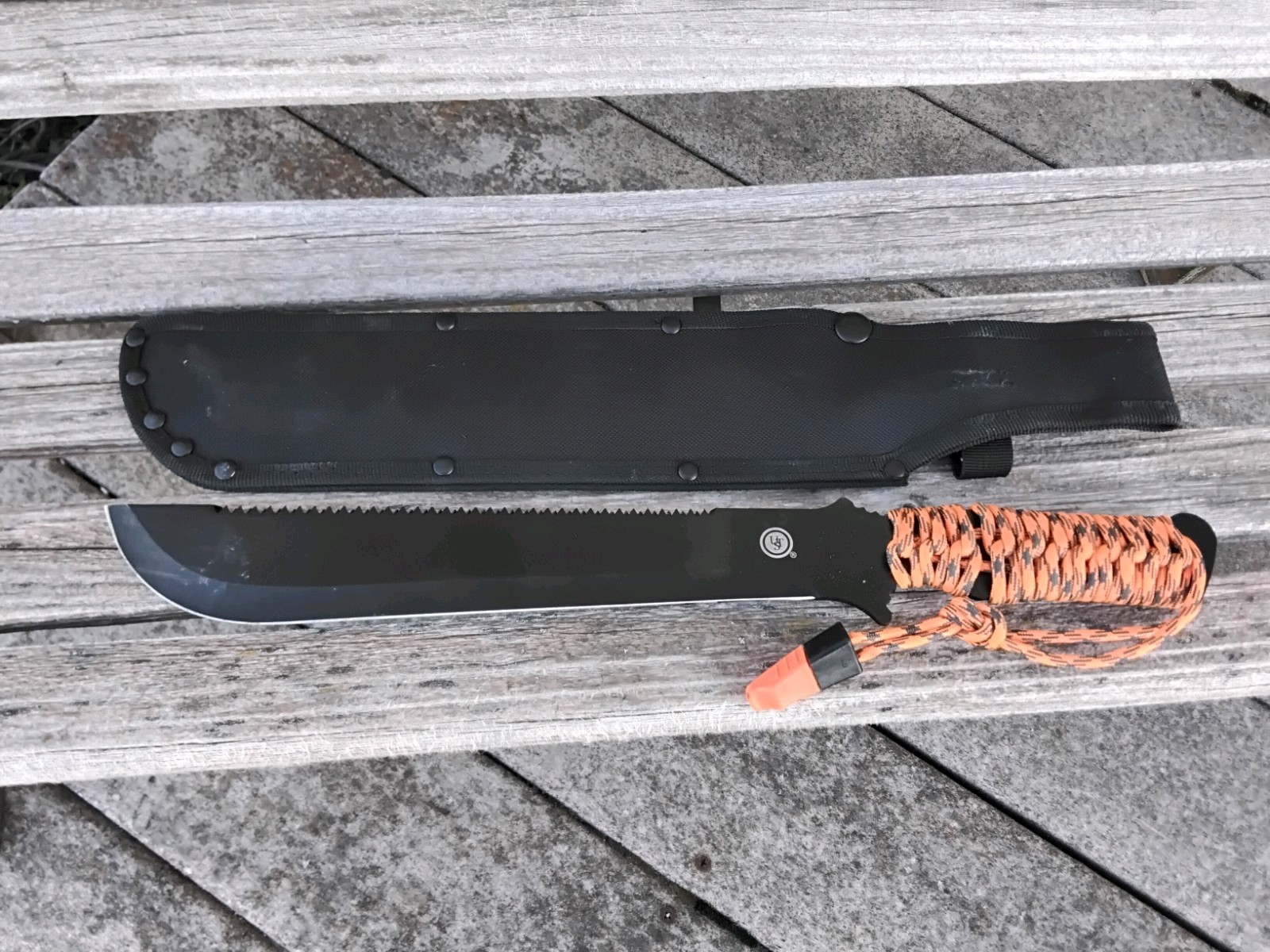 UST ParaCuda-Machete 11″ Drop Point Stainless Steel Blade Paracord Handle Sheath