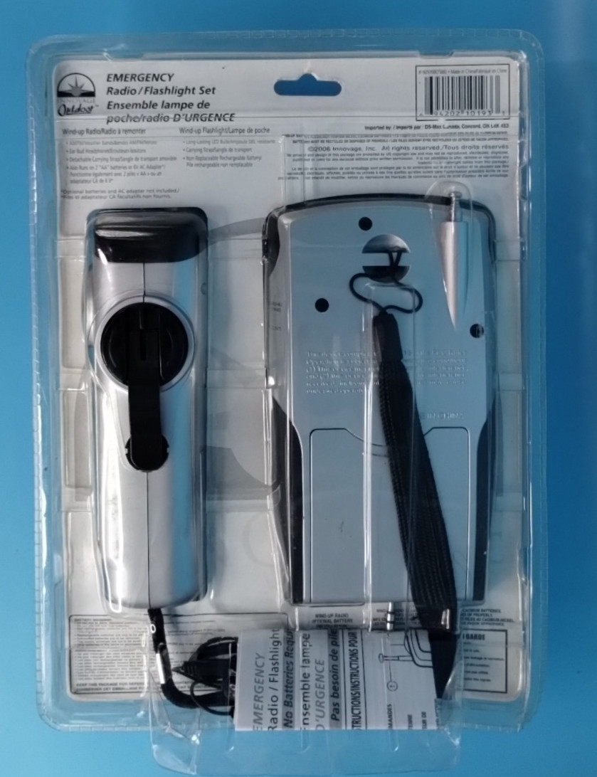 Brand New Innovage Outdoor Emergency Radio/Flashlight Set, No Batteries Required