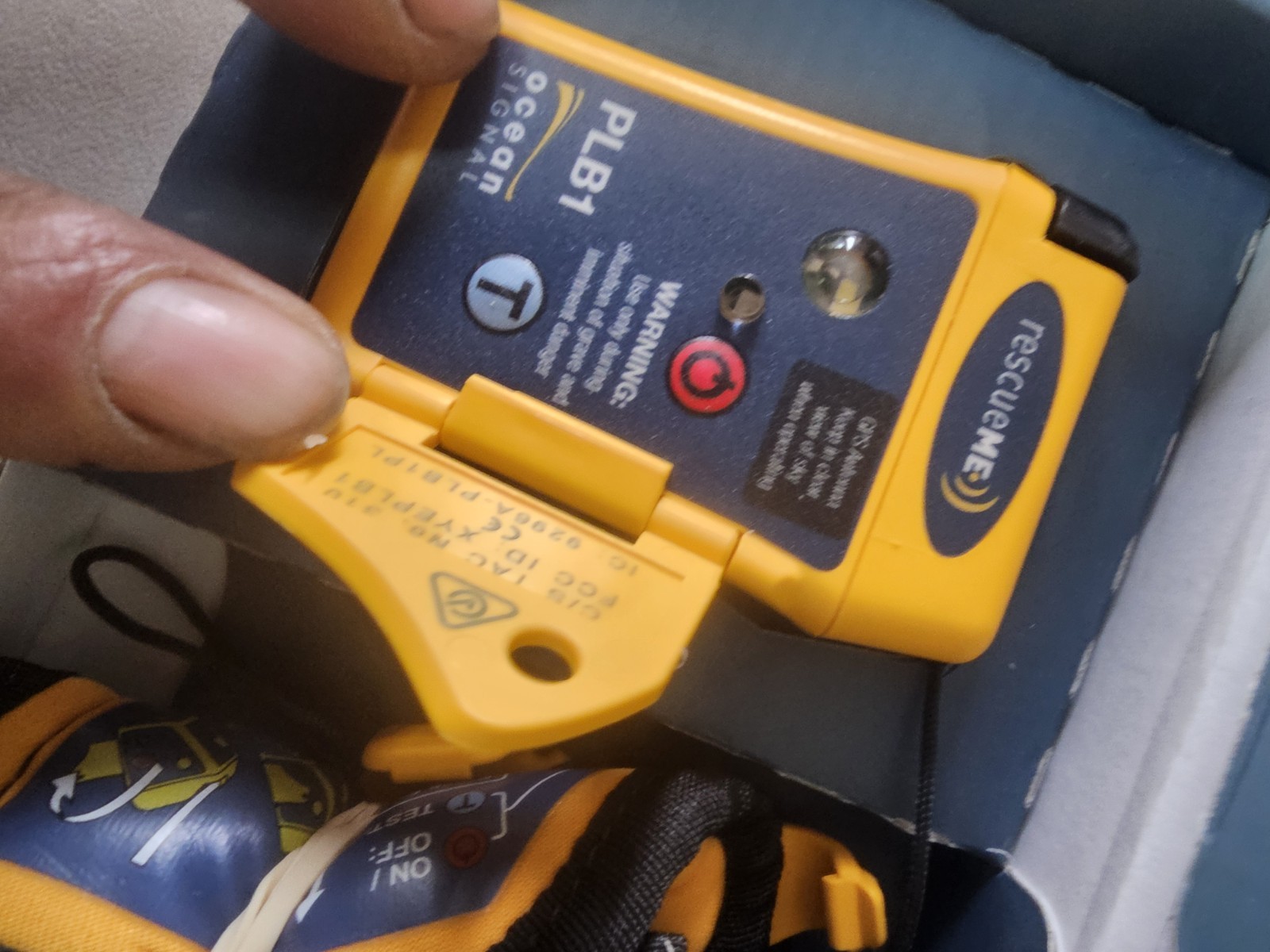 Ocean Signal Rescue Me RescueME PLB1 Personal Locator Beacon Outdoors
