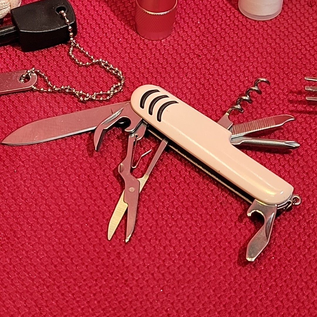 WILDERNESS SURVIVAL KIT 16 Pc knife flashlight cord waterproof camping Emergency