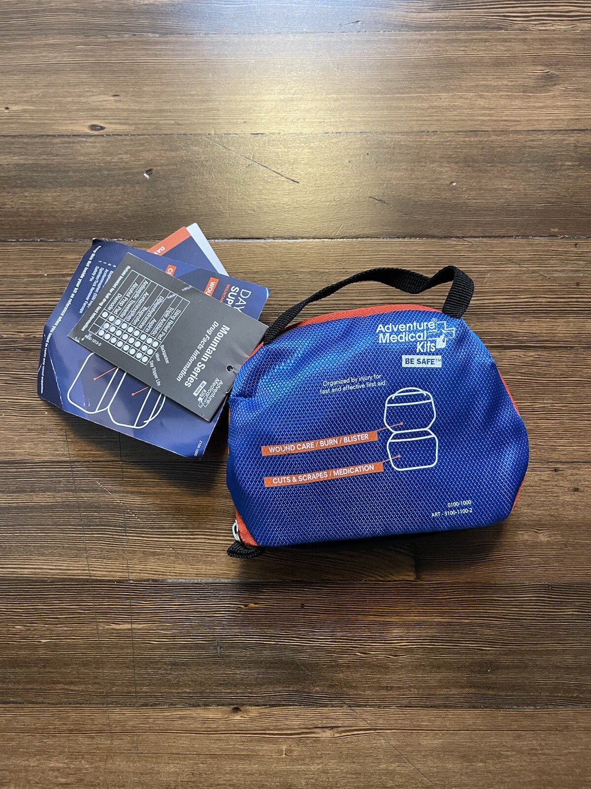 Adventure Medical Mountain Series Medical Kit (Day Tripper Lite) – 59 Pieces New